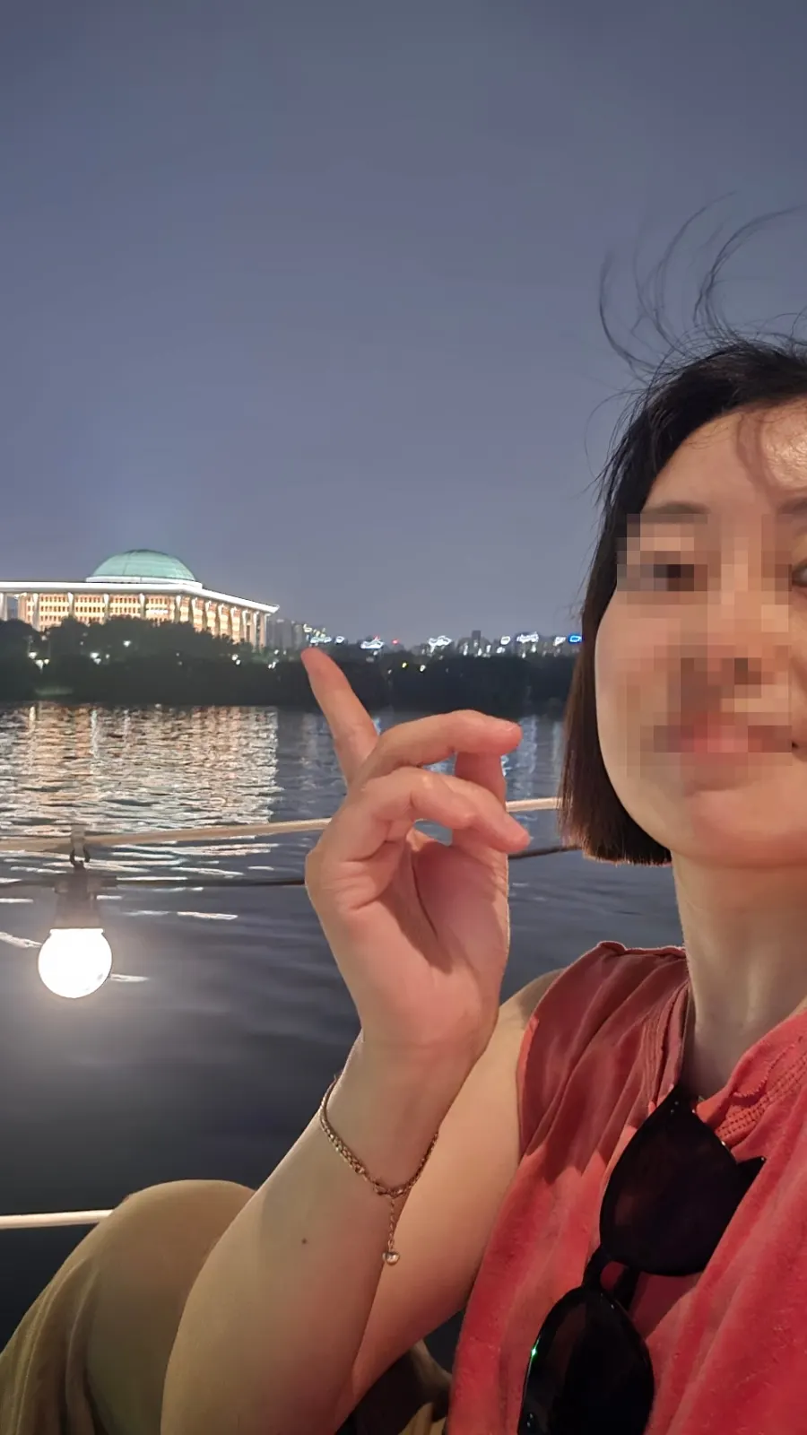 A Yeouido date with city lights