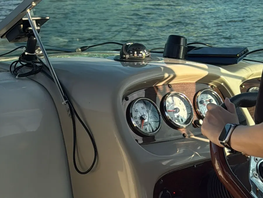 Yacht cruising on the Han River