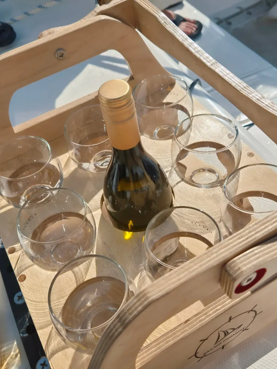 Yacht welcome drinks and snacks