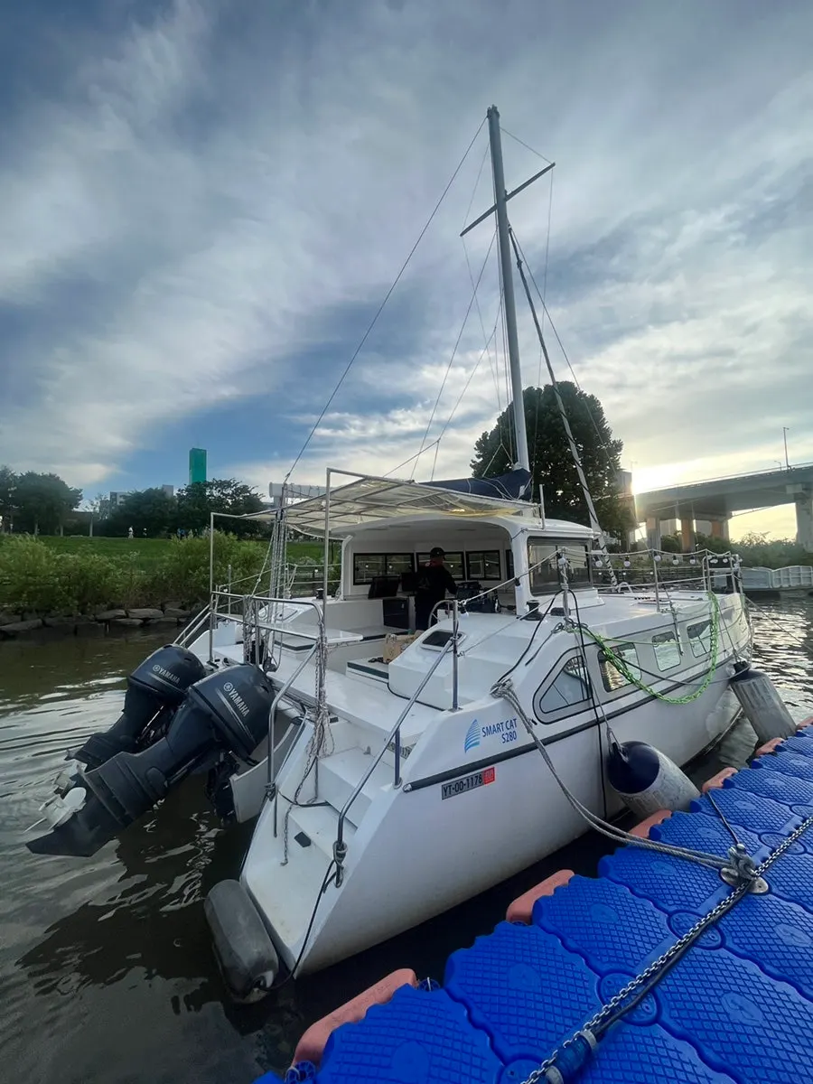 Information on Han River yacht experiences and rentals