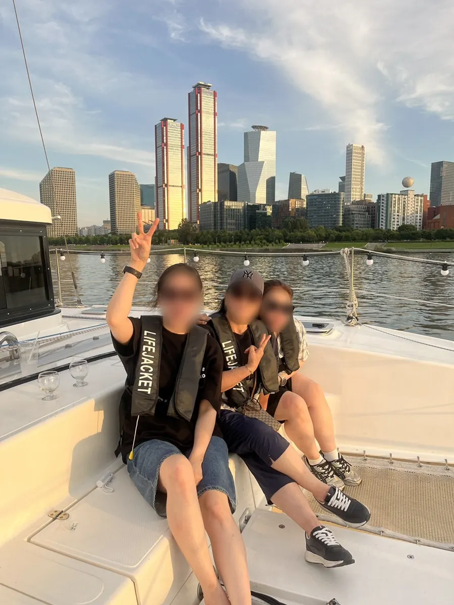 Life jackets worn before boarding the yacht