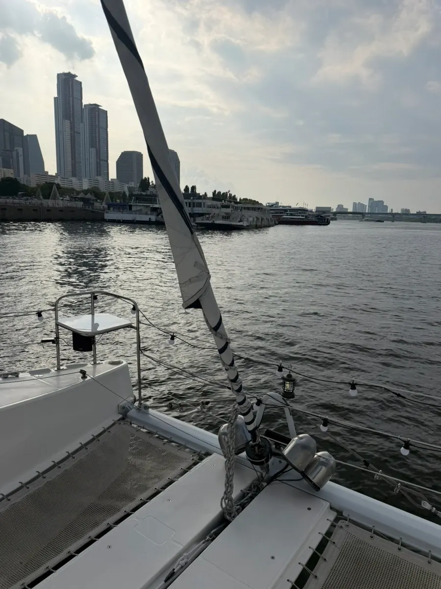 Boarding an afternoon yacht tour