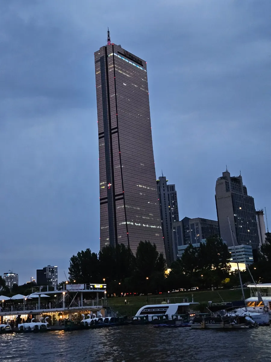 Night view of the 63 Building from a Han River yacht