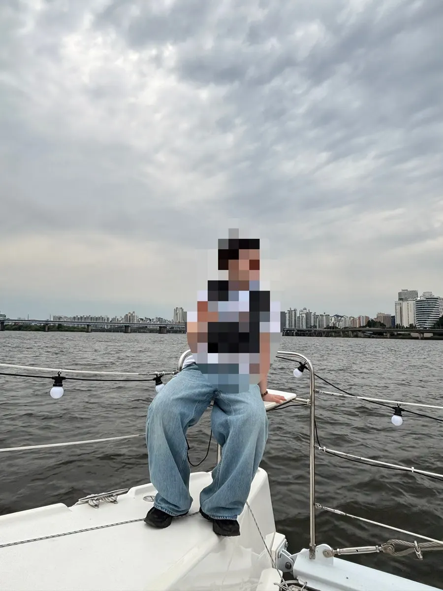 Seoul city scenery viewed during the Han River yacht tour