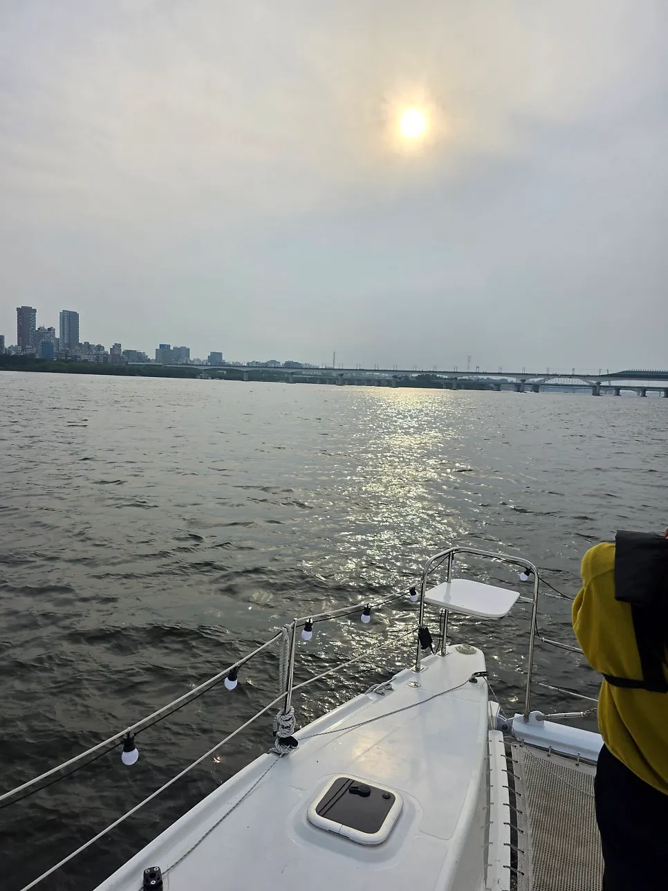 Han River yacht in the cool night air
