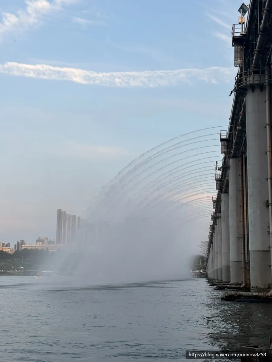 Experience of driving a Han River yacht