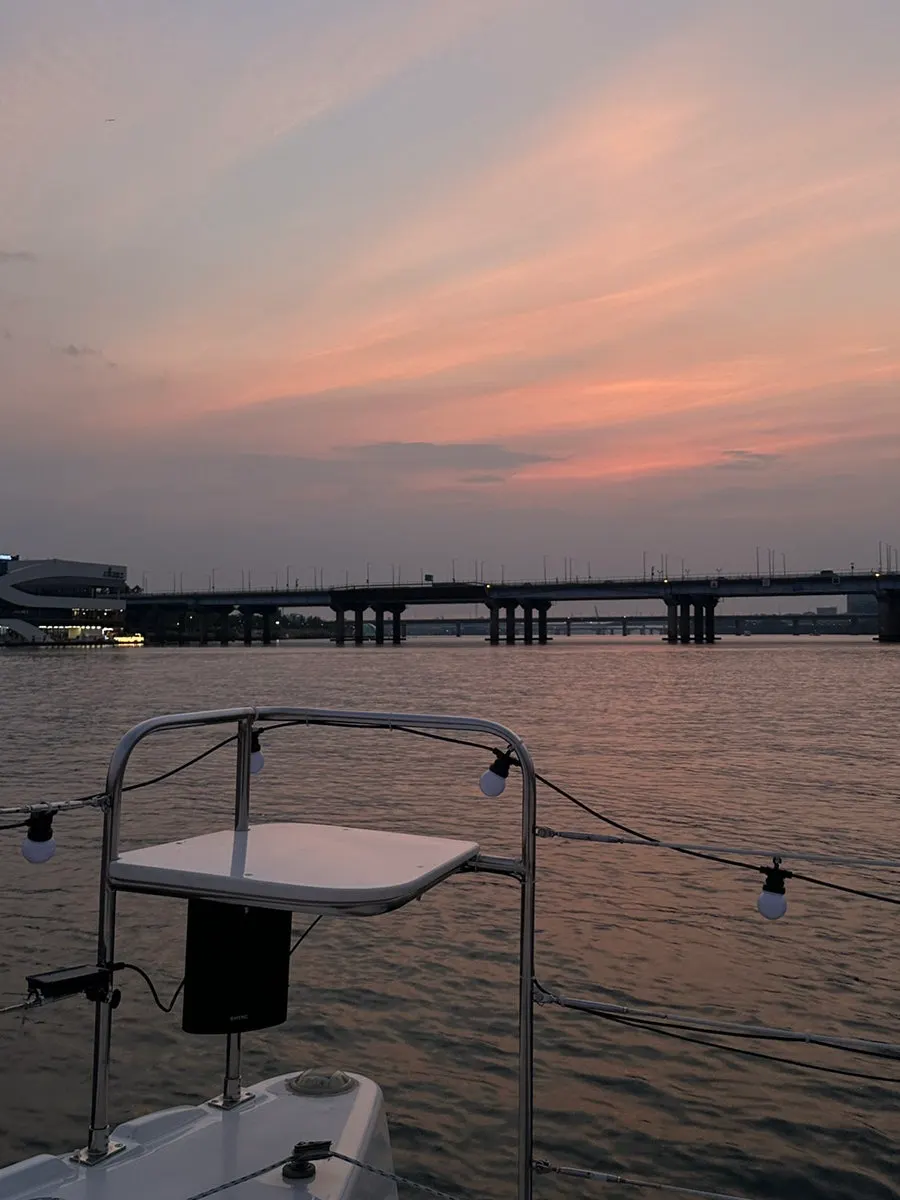 Han River sunset enjoyed with wine