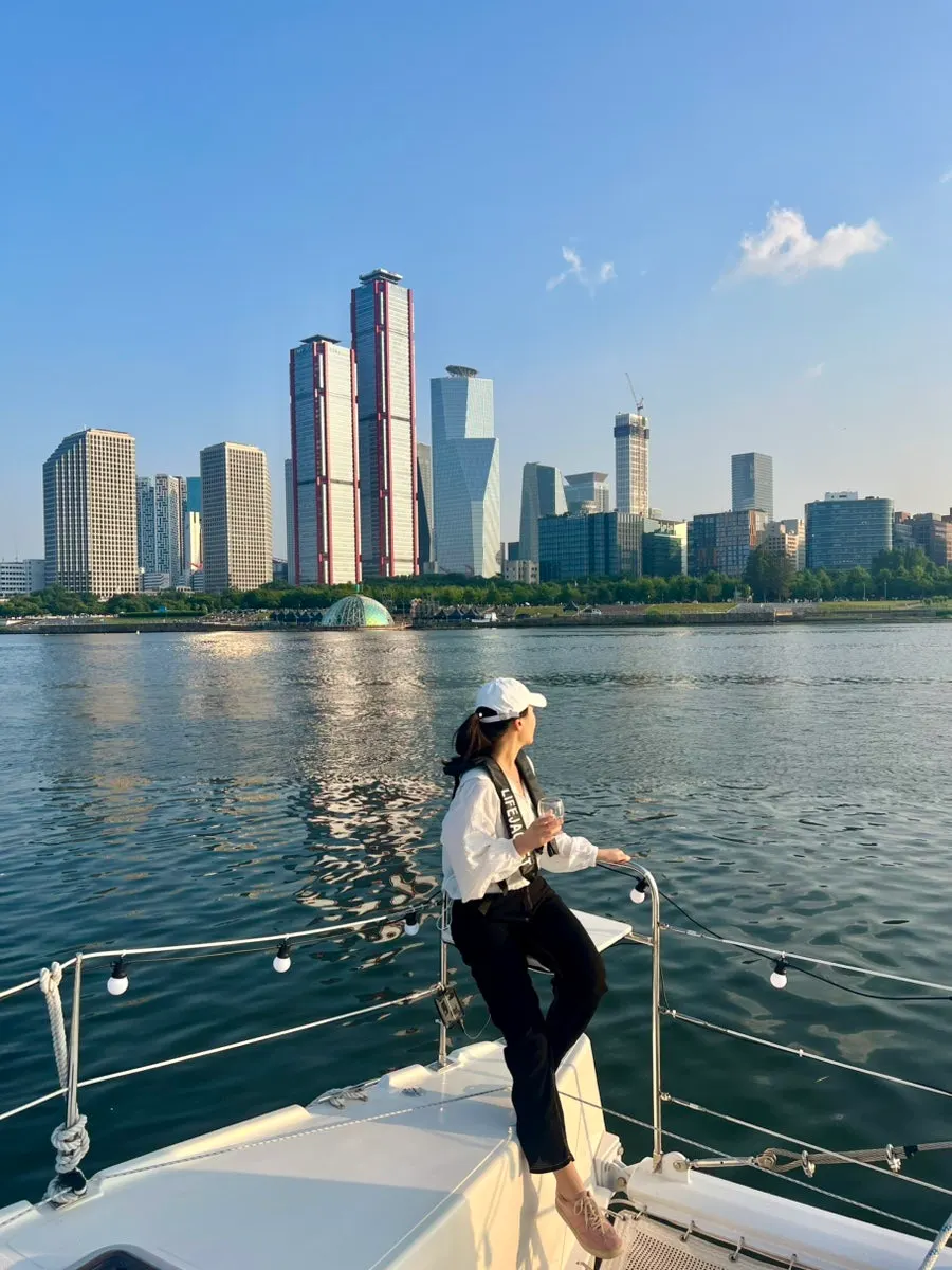 Sailing Paradise departure guide from Yeouido Hangang Park