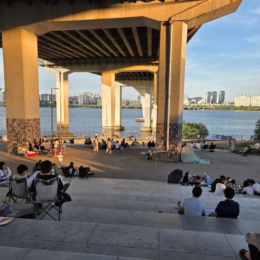 Han River scenery near the duck-boat area