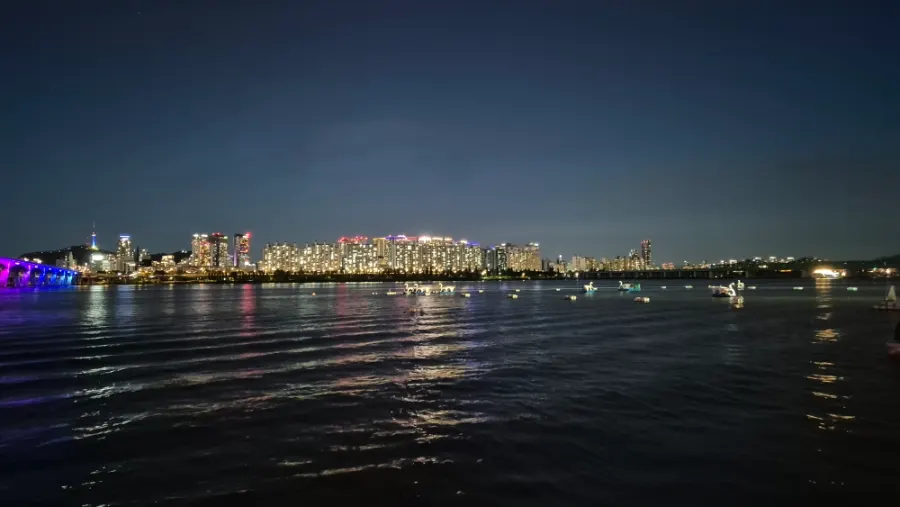 Yacht scenery on the calm Han River
