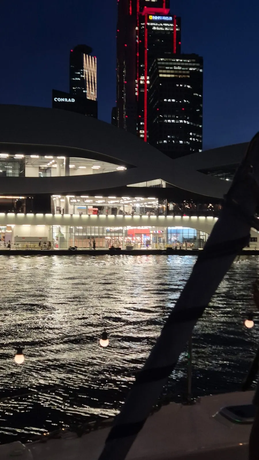 Han River yacht date memory photo