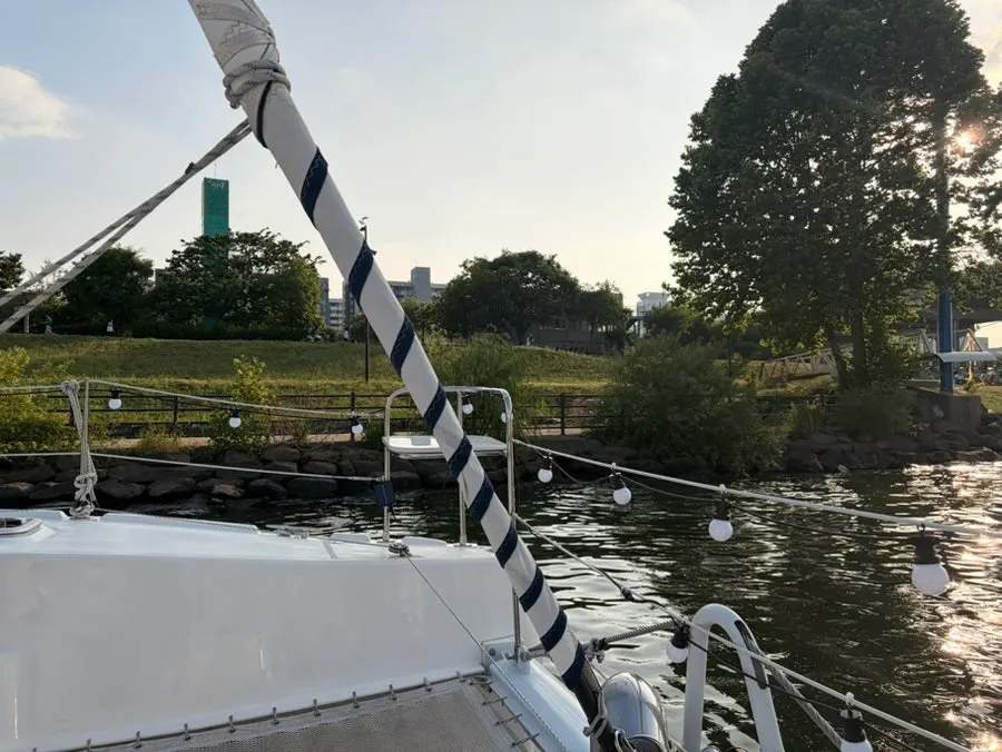 Yacht seating where you can feel the breeze through a window