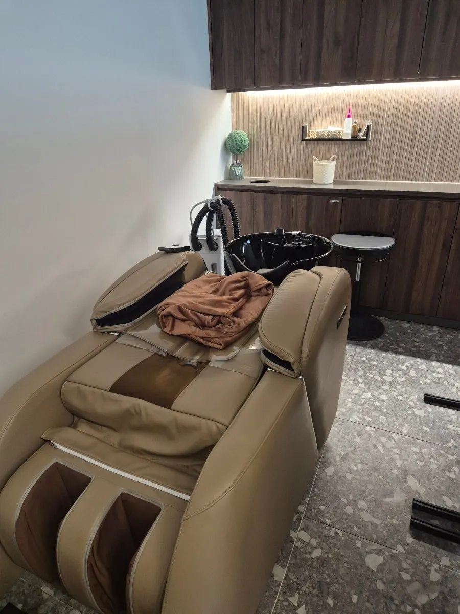 Treatment area and equipment at Yeum Hair