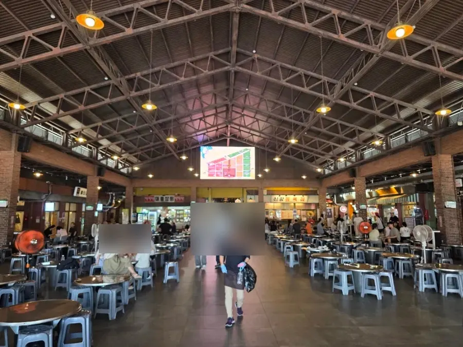Yesan Market atmosphere on a weekday afternoon