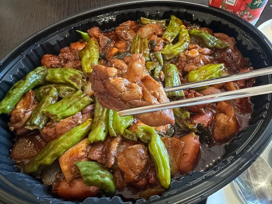 Boneless chicken soaked in the sauce