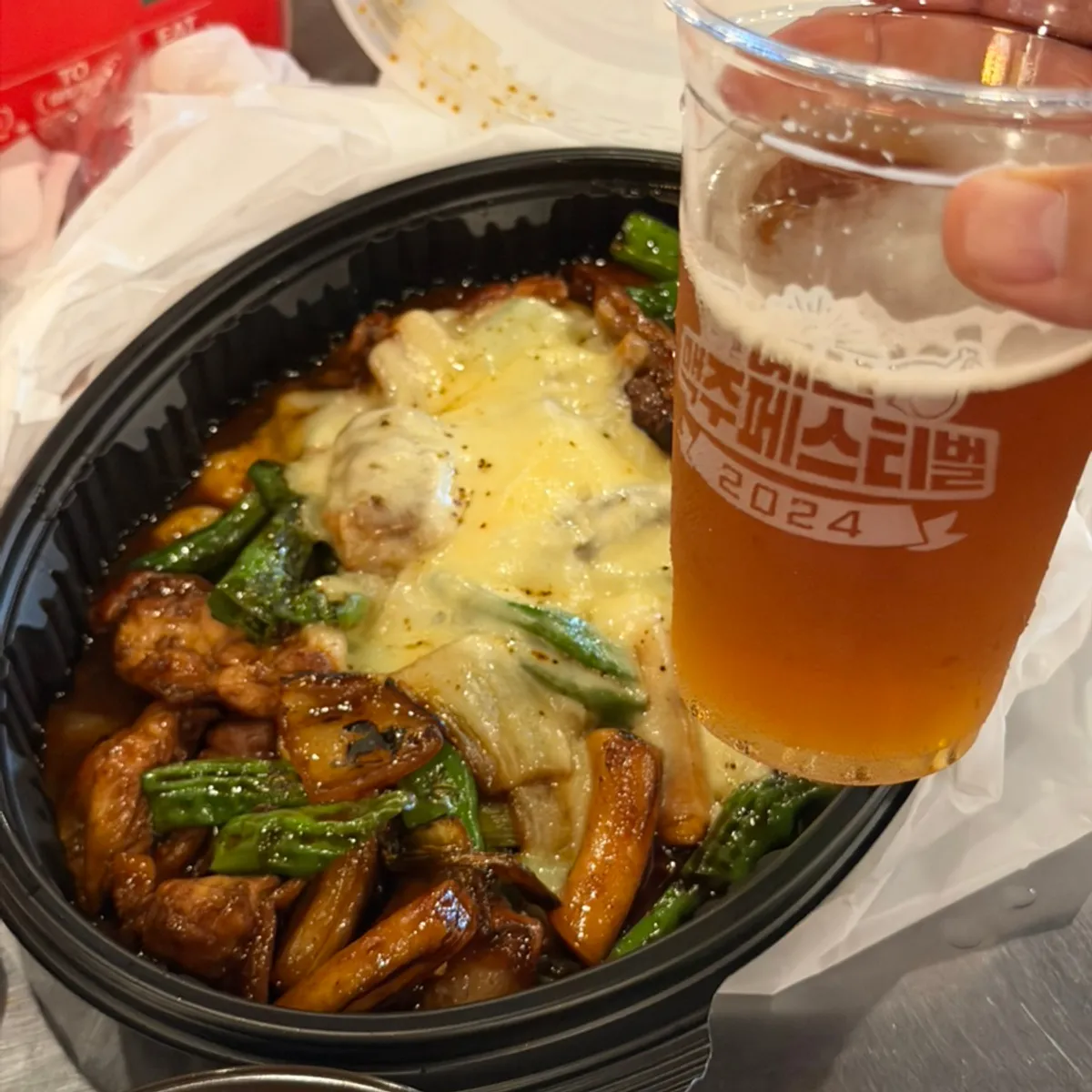 숙소에서 다시 데워 먹은 꽈리고추 닭볶음