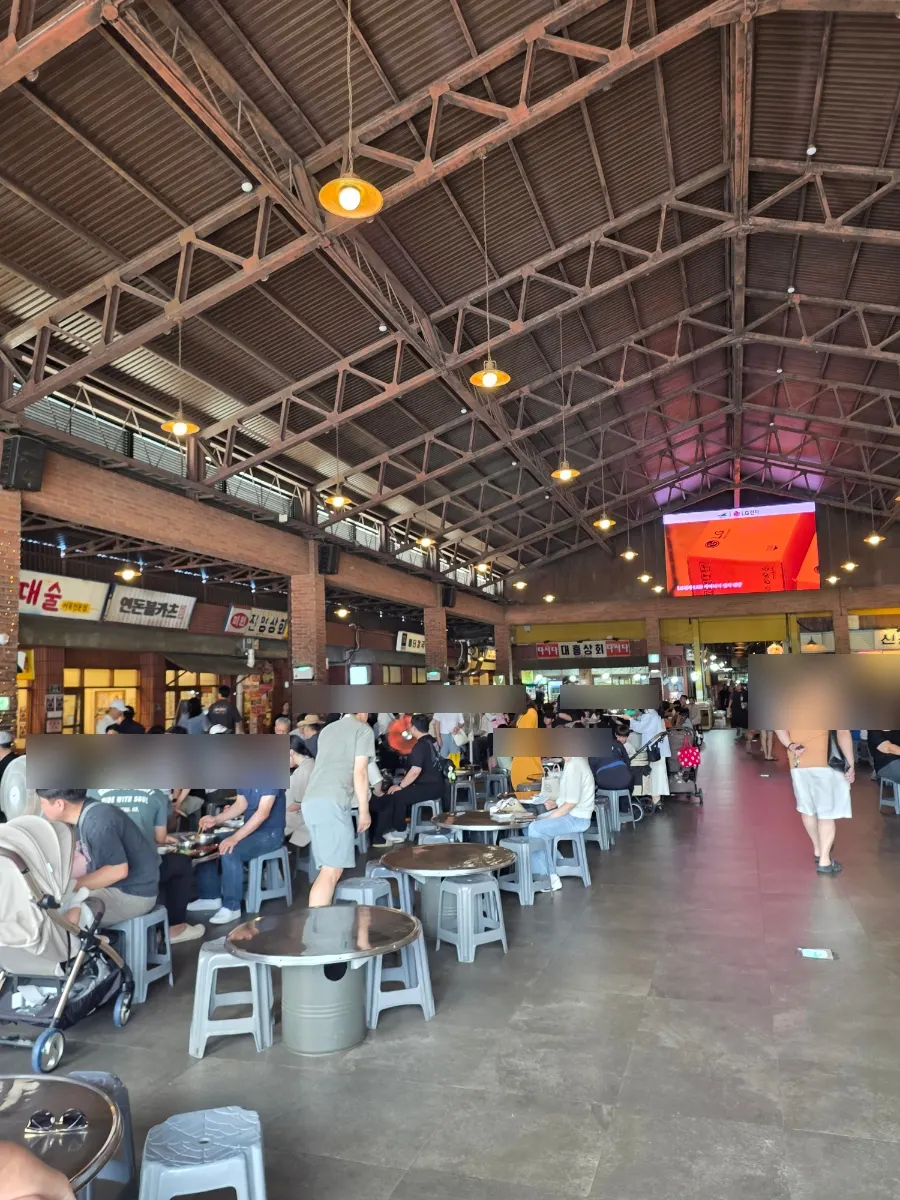 Sign at the stall where rice and grills are ordered in the seating area