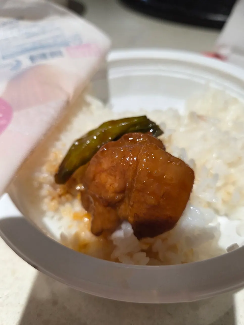 닭볶음 양념에 비벼 먹는 햇반