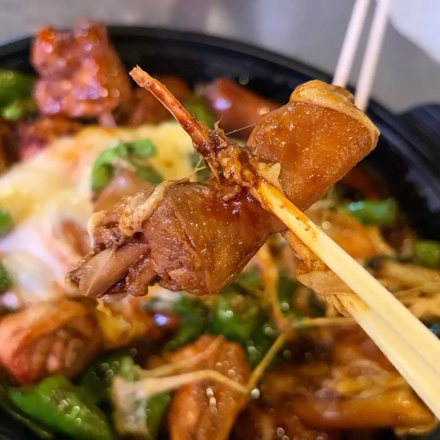 Dakbokkeum with chicken and rice cakes