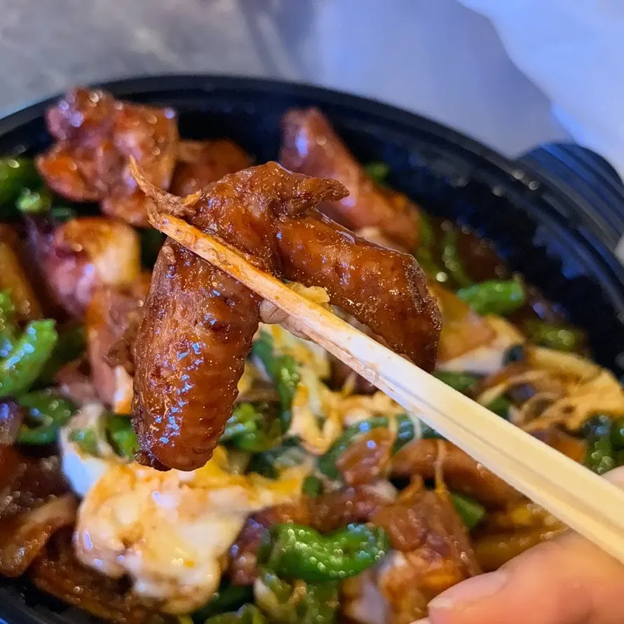 Dakbokkeum with drumsticks and wings