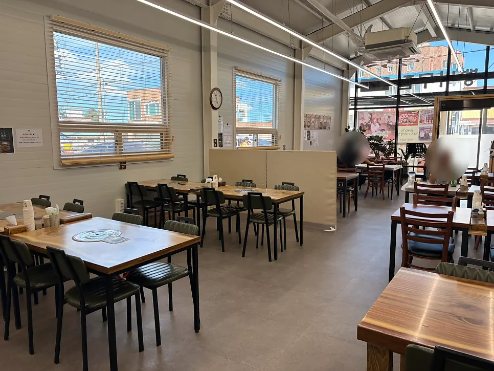 桑树家店前停车空间