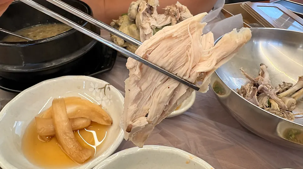 轻松脱骨的软嫩参鸡汤鸡肉