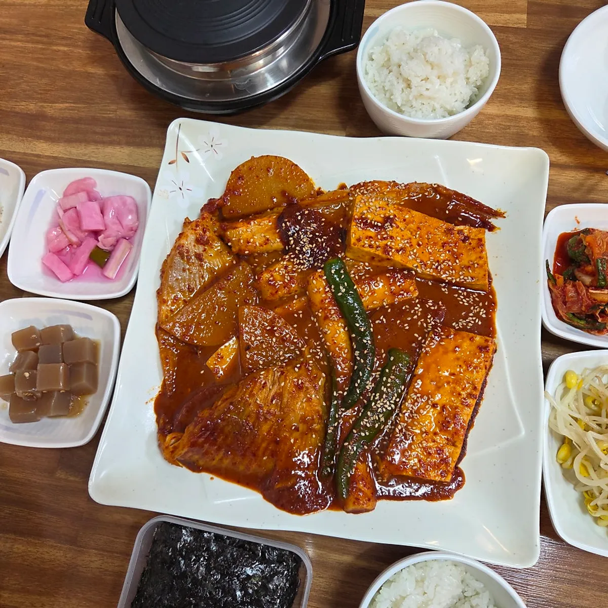 Braised skate table set for two at Yeseoban