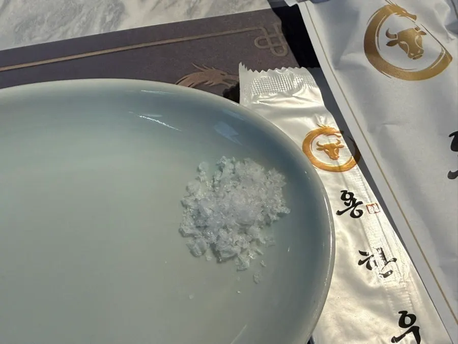 Maldon salt served for dipping meat