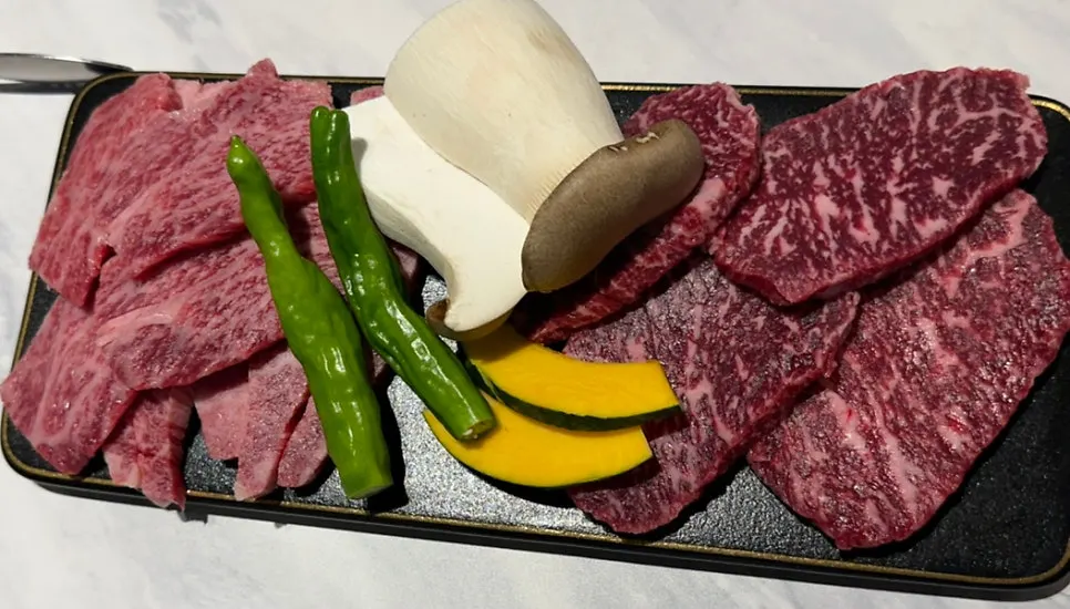 The 400g han-set made up of sirloin and rib meat