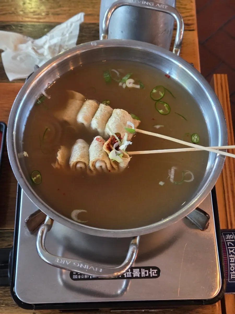 족발과 함께 나온 기본 반찬