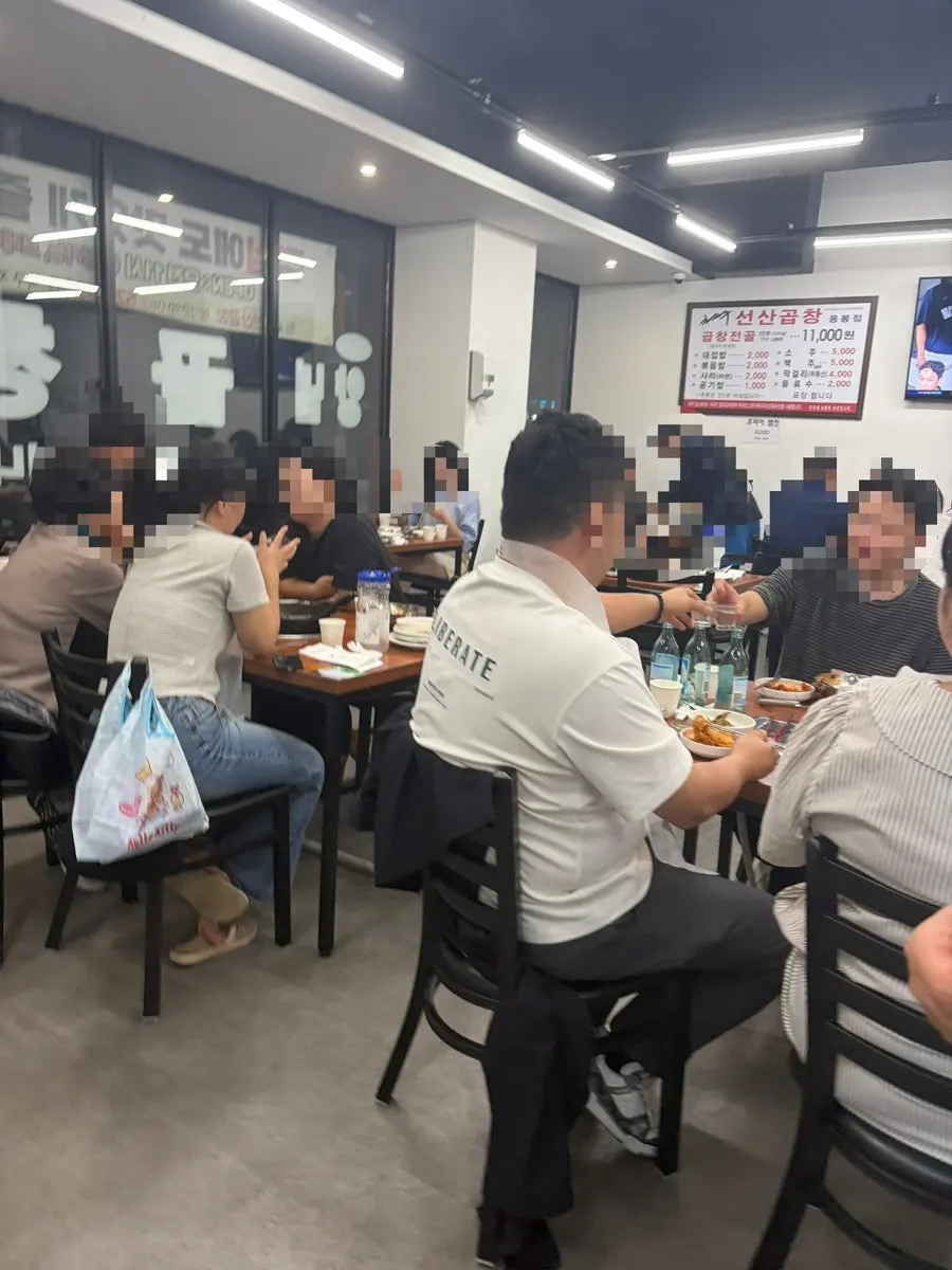 Interior of Kim Taeju Seonsan Gopchang, Yongbong Branch