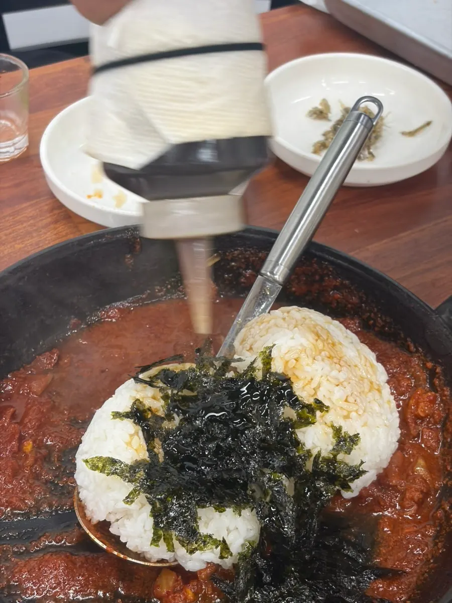 Gopchang hot pot cooked with kimchi