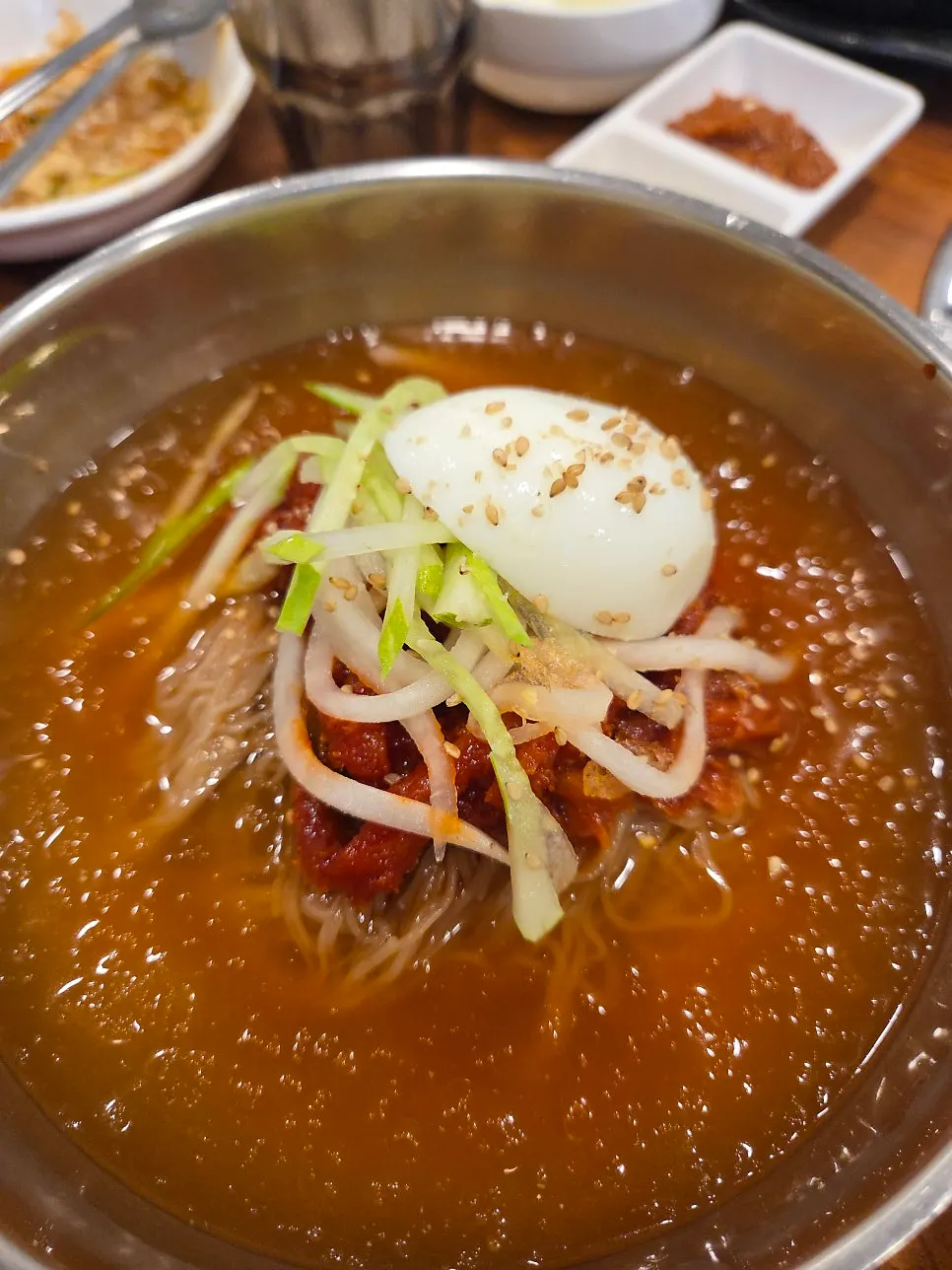 Water and mixed pollock sashimi naengmyeon