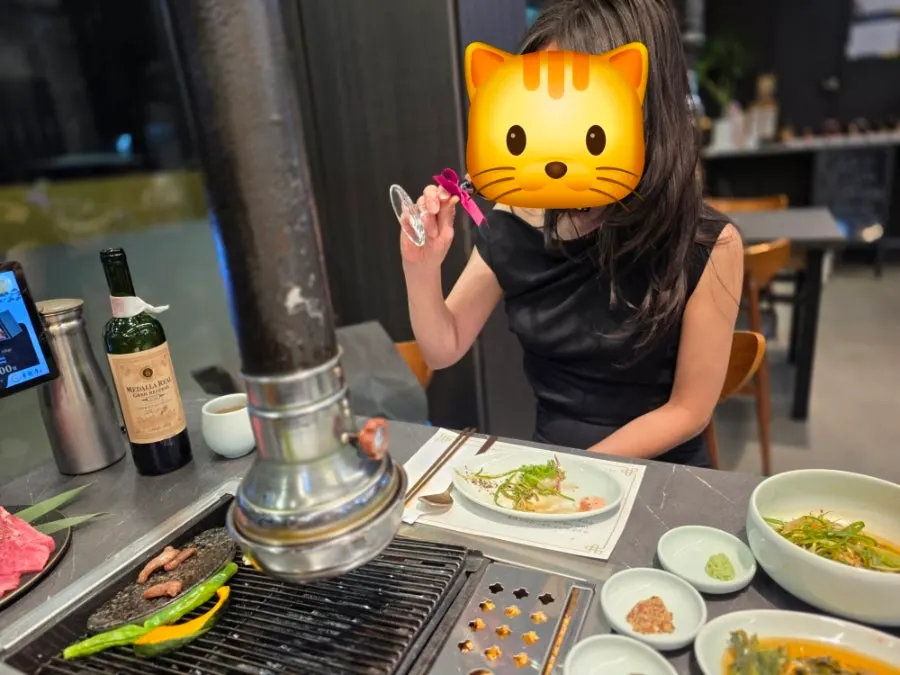 한우와 레드 와인 페어링 상차림