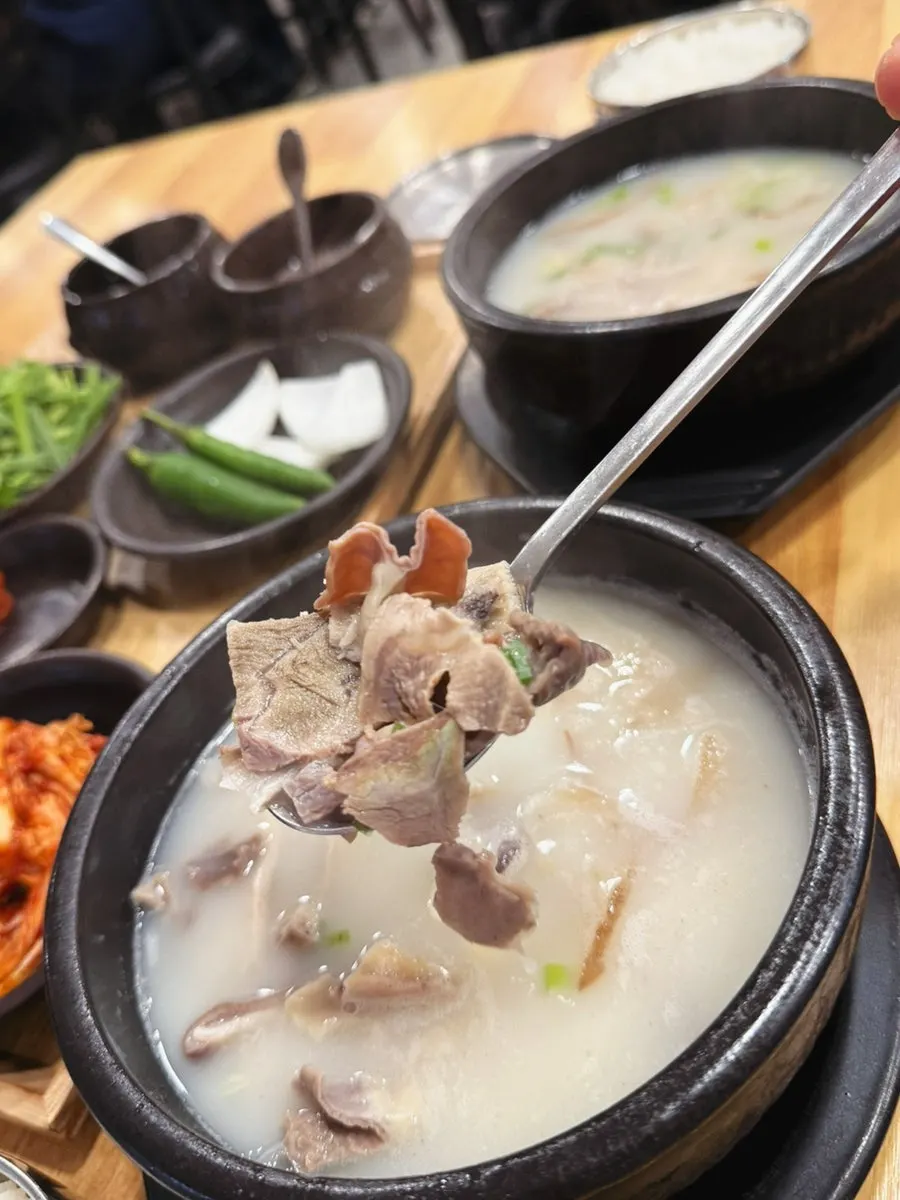 섞어국밥 순대 건더기 클로즈업