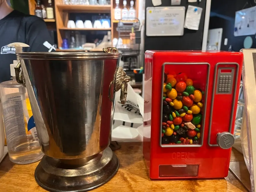 Birthday-party roulette event and chocolate toy