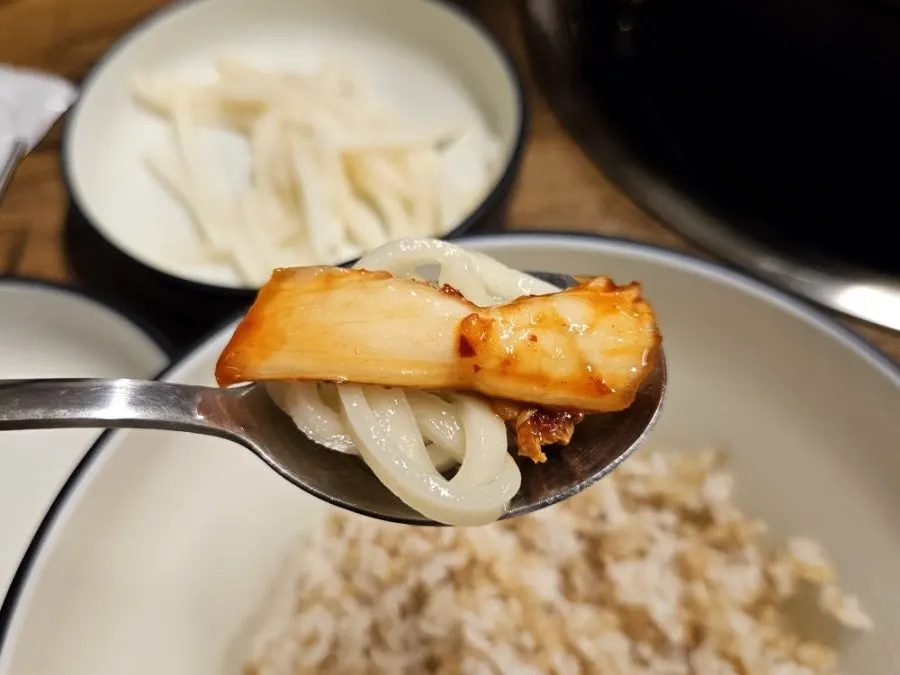 Chewy hand-cut kalguksu noodles and seafood