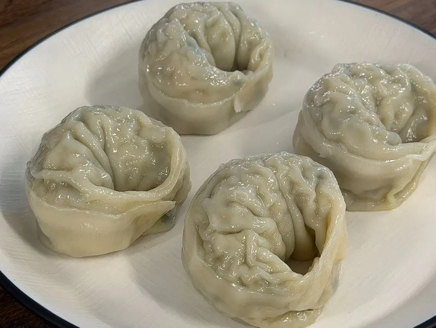 속이 꽉 찬 왕고기만두 단면