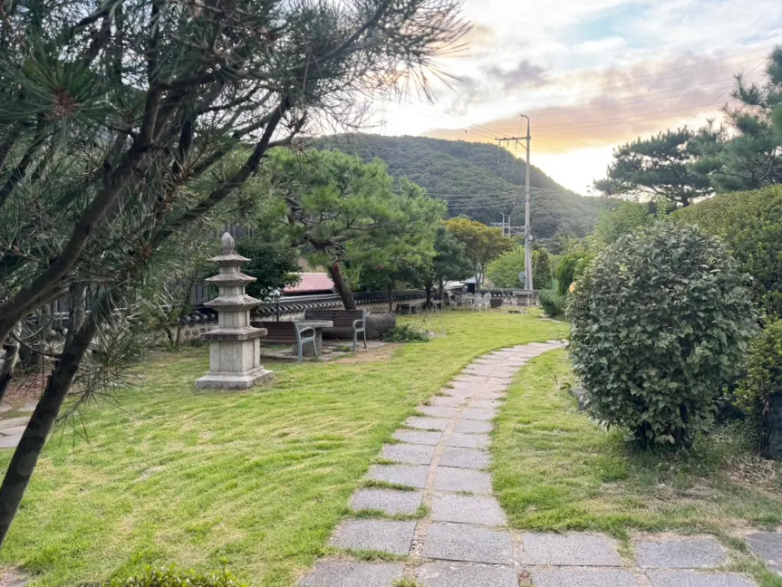 Exterior of Sotbap Hansang in Cheoin-gu, Yongin