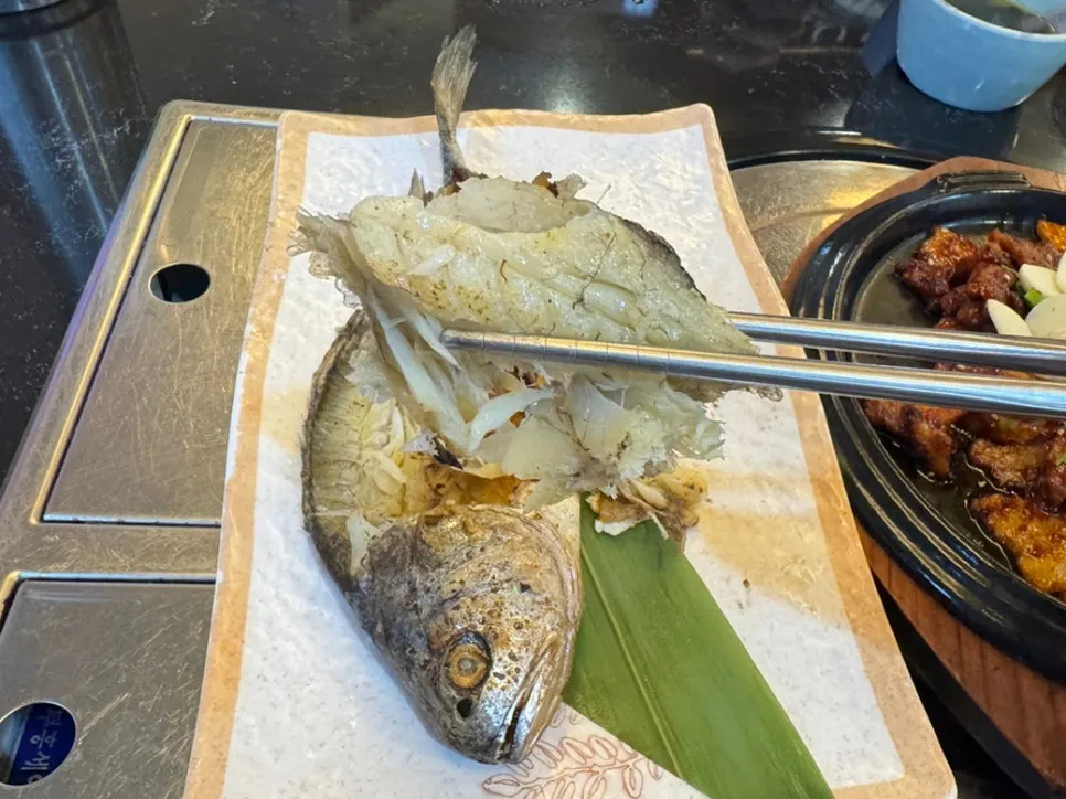 A plate of borigulbi