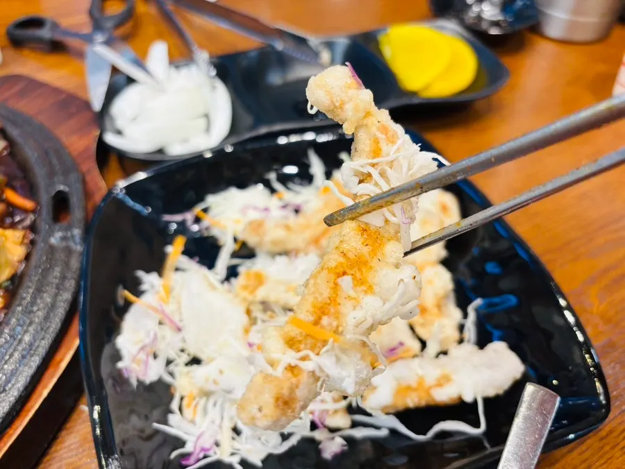 쫀득한 찹쌀탕수육과 철판볶음짜장 조합