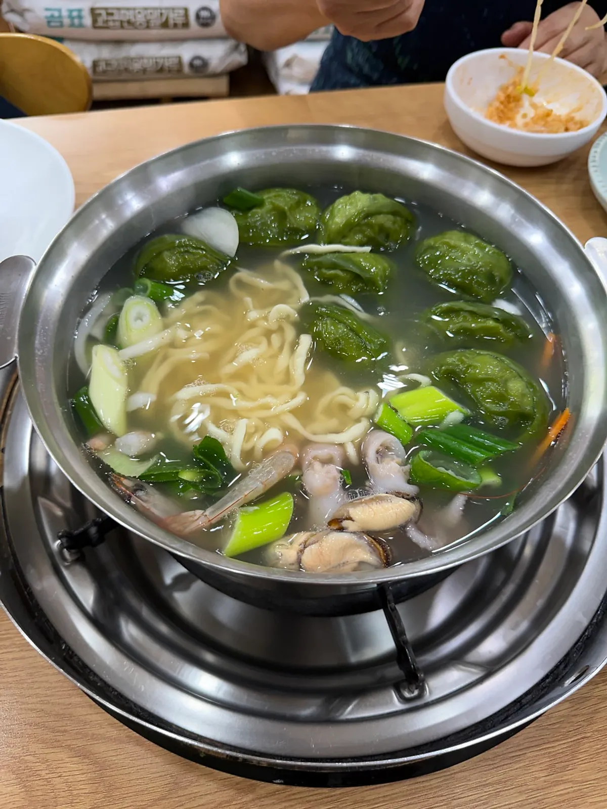 Photo from a visit to Baekcheongu Kalguksu mandu jeongol in Yongin Dongbaek