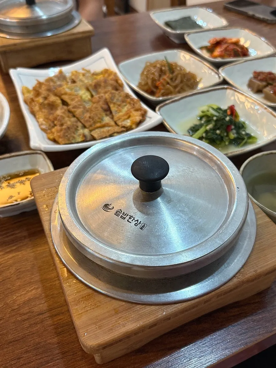 Thinly sliced beef yukjeon