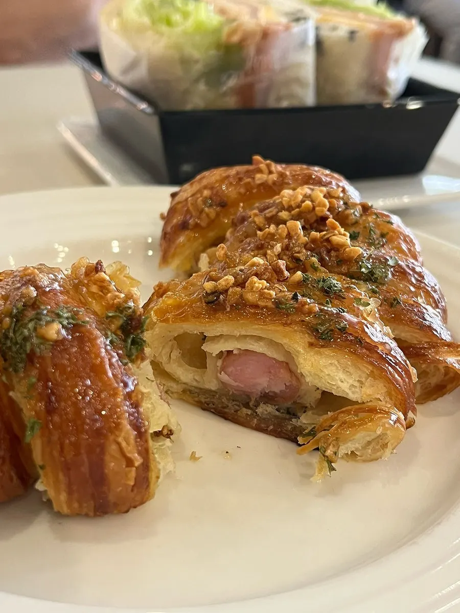 Pastry sausage bread