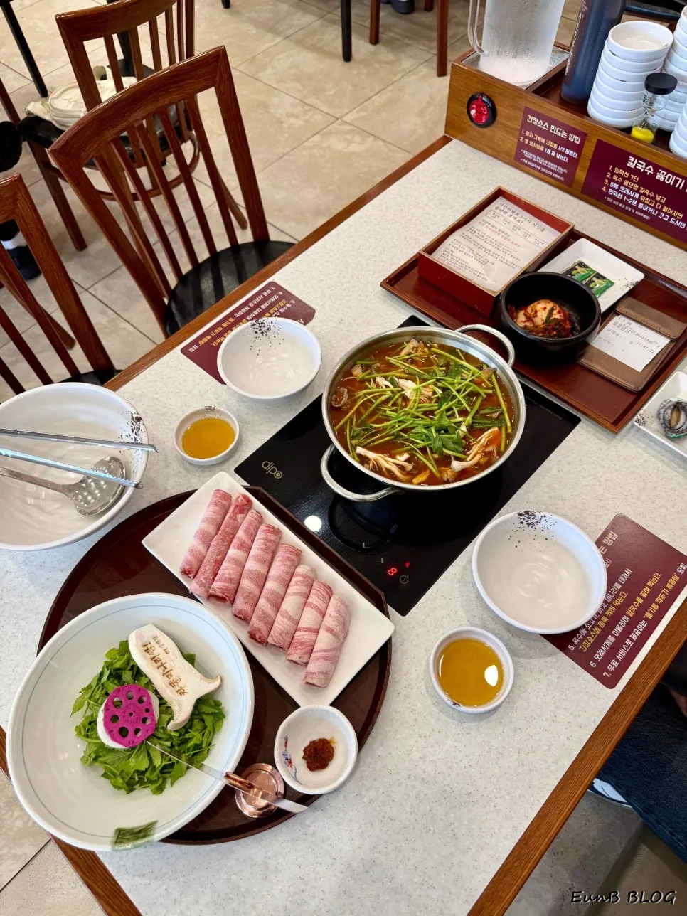 Table setting of shabu kalguksu at Jangwongap Kalguksu Yongin Giheung Branch