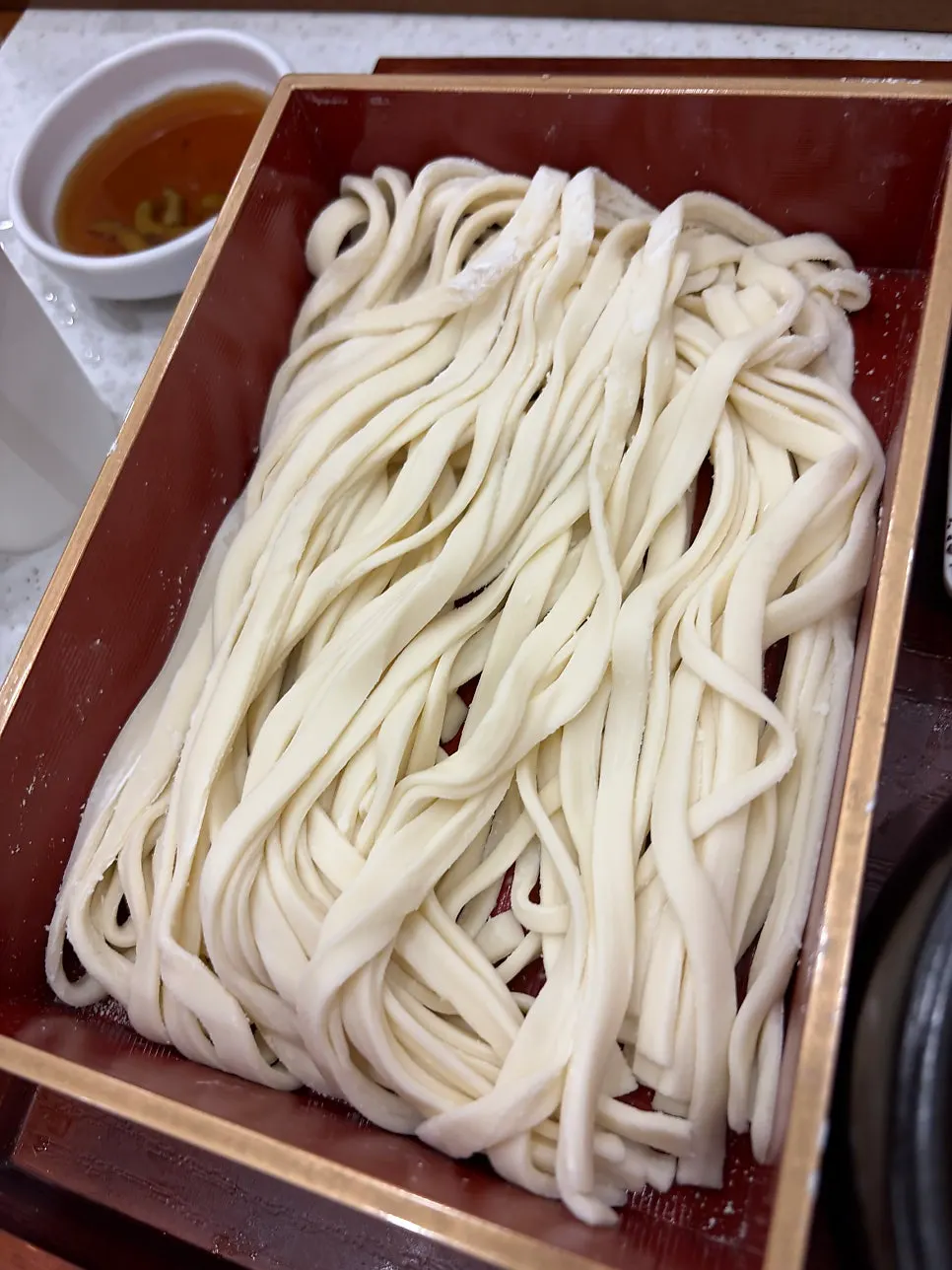 익힘 시간별로 건진 칼국수 면 한 젓가락
