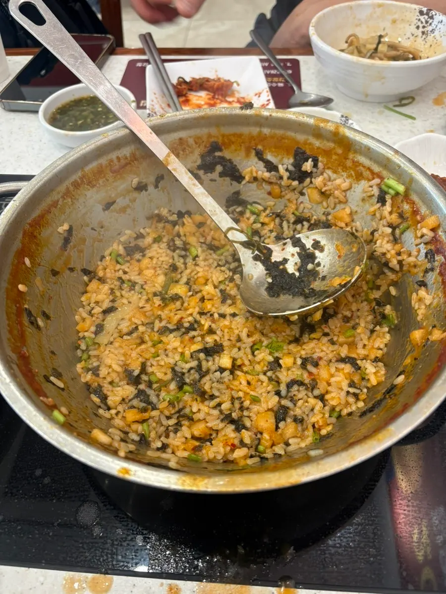 Kkakdugi fried rice to finish the meal