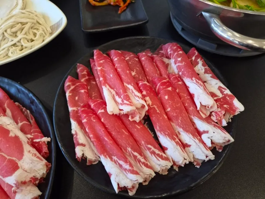 เนื้อวัวคอสันคอที่หั่นทันทีที่สั่ง