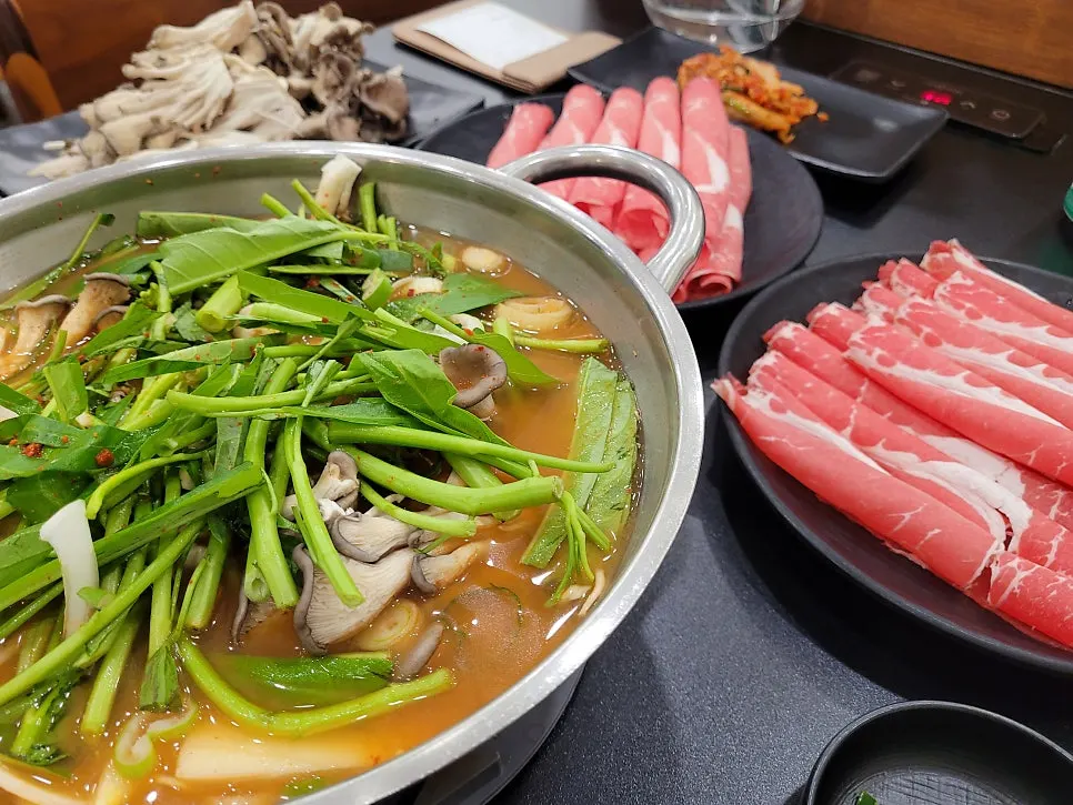 Bowl of kalguksu soaked in broth