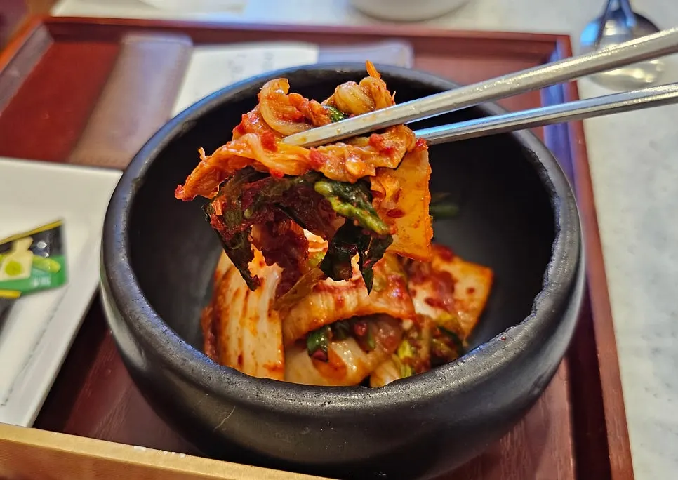 칼국수와 함께 먹은 의성마늘 김치